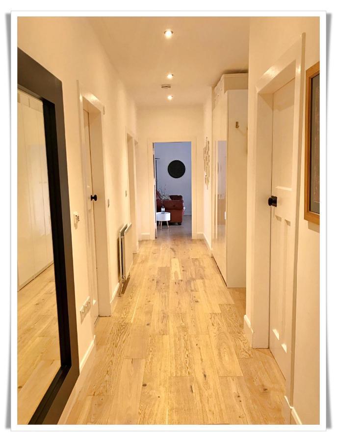 Spacious And Modern 2 Bedroom Flat Near The City Centre EDI Kültér fotó